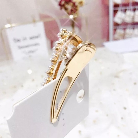 Gold Clips - Picture 4 of 4